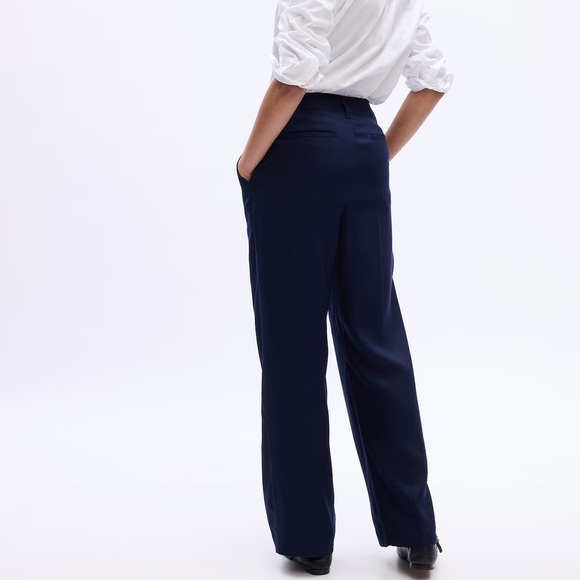 TENCEL Lyocell Pleated Trousers - Picture 2 of 5